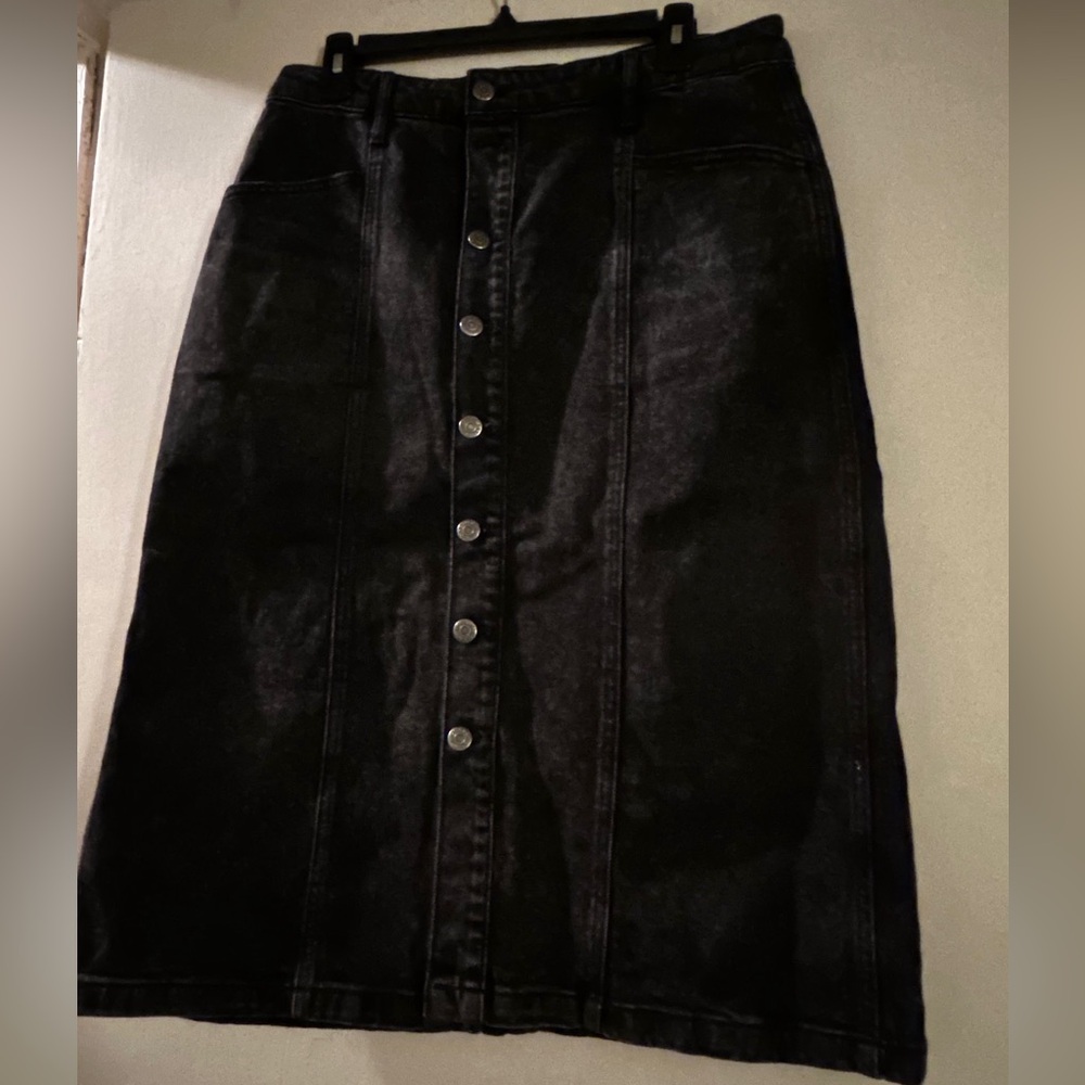 Old Navy Black Button-Front A-Line Skirt